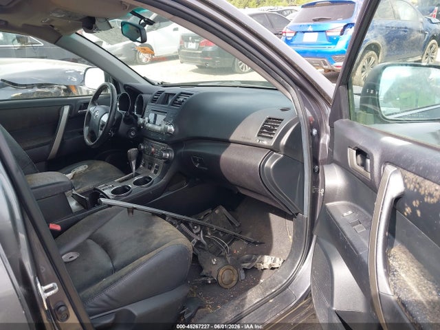 45267227 :رقم المزاد ، 5TDBK3EH6CS152787 vin ، 2012 Toyota Highlander Se V6 مزاد بيع