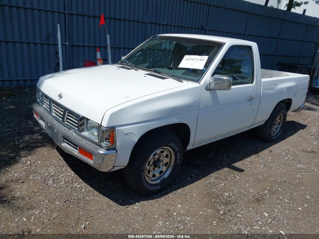 45267240 :رقم المزاد ، 1N6SD11S3SC377231 vin ، 1995 Nissan Truck E/xe مزاد بيع