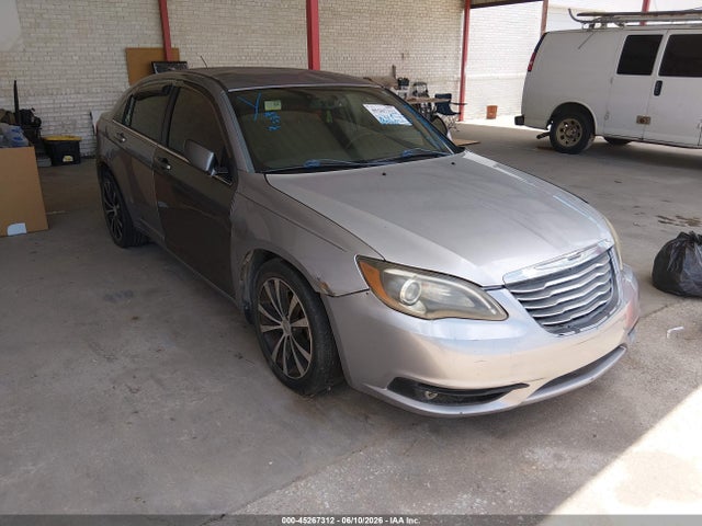 Aukcja sprzedaży 2014 Chrysler 200 Touring, vin: 1C3CCBBBXEN107800, numer aukcji: 45267312