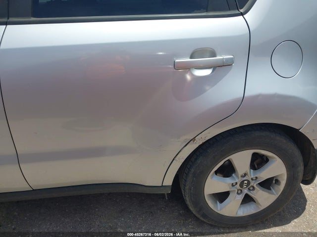 45267316 :رقم المزاد ، KNDJN2A26H7449557 vin ، 2017 Kia Soul مزاد بيع