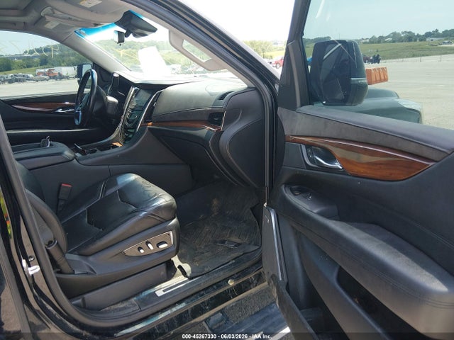 Продажа на аукционе авто 2019 Cadillac Escalade Esv Premium Luxury, vin: 1GYS4JKJXKR235233, номер лота: 45267330
