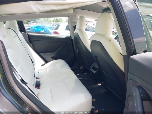 Tesla Model 3 Rear-wheel Drive 2022 5YJ3E1EA2NF361874 Image 8