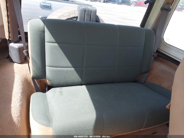 1998 Jeep Wrangler Sahara მანქანა იყიდება აუქციონზე, vin: 1J4FY49S8WP789183, აუქციონის ნომერი: 45267370