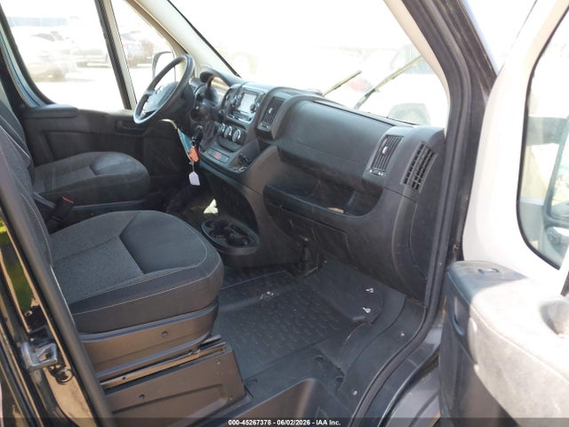 45267378 :رقم المزاد ، 3C6TRVDG6GE128243 vin ، 2016 Ram Promaster 2500 High Roof مزاد بيع