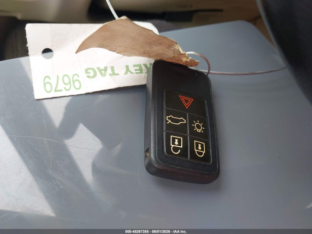 2015 Volvo S60 T5 Premier მანქანა იყიდება აუქციონზე, vin: YV140MFK2F2338170, აუქციონის ნომერი: 45267385