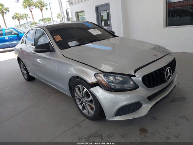 45267388 :رقم المزاد ، WDDWF4KB3GR146404 vin ، 2016 Mercedes-benz C 300 4matic مزاد بيع