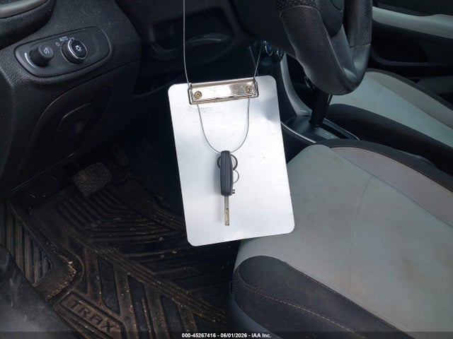 45267416 :رقم المزاد ، 3GNCJNSB7HL239878 vin ، 2017 Chevrolet Trax Ls مزاد بيع