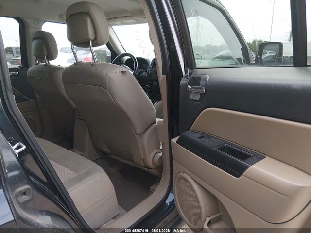 45267419 :رقم المزاد ، 1J4NF1GBXBD222990 vin ، 2011 Jeep Patriot Sport مزاد بيع