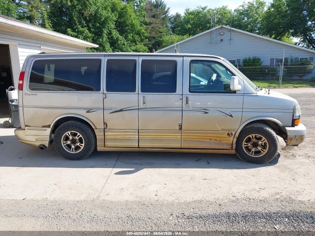 45267441 :رقم المزاد ، 1GBFG15T551156412 vin ، 2005 Chevrolet Express Upfitter مزاد بيع