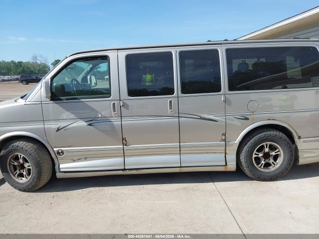 45267441 :رقم المزاد ، 1GBFG15T551156412 vin ، 2005 Chevrolet Express Upfitter مزاد بيع
