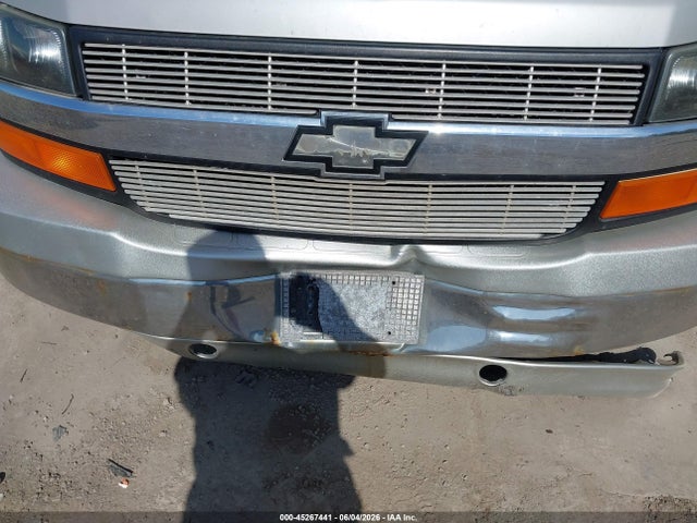45267441 :رقم المزاد ، 1GBFG15T551156412 vin ، 2005 Chevrolet Express Upfitter مزاد بيع