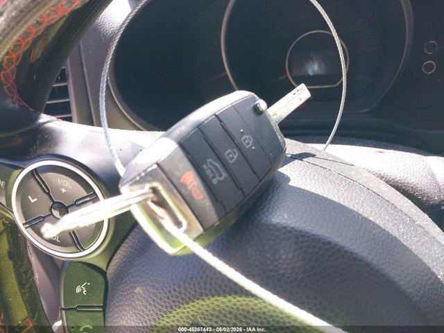 KIA SOUL + 2016 KNDJP3A51G7347723 Image 11
