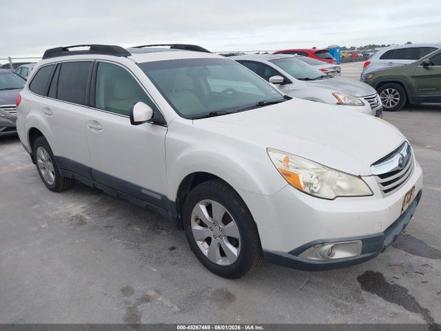 45267469 :رقم المزاد ، 4S4BRBGC0B3331328 vin ، 2011 Subaru Outback 2.5i Premium مزاد بيع