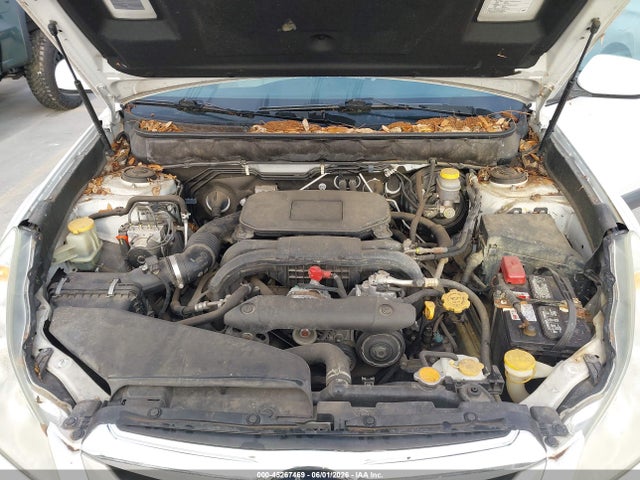 45267469 :رقم المزاد ، 4S4BRBGC0B3331328 vin ، 2011 Subaru Outback 2.5i Premium مزاد بيع