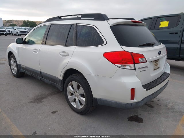 45267469 :رقم المزاد ، 4S4BRBGC0B3331328 vin ، 2011 Subaru Outback 2.5i Premium مزاد بيع