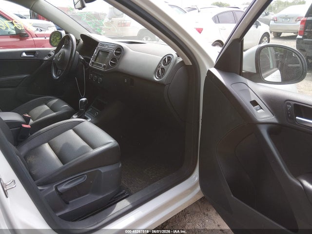 Продаж на аукціоні авто 2017 Volkswagen Tiguan 2.0t/2.0t S, vin: WVGAV7AX9HK004098, номер лоту: 45267516