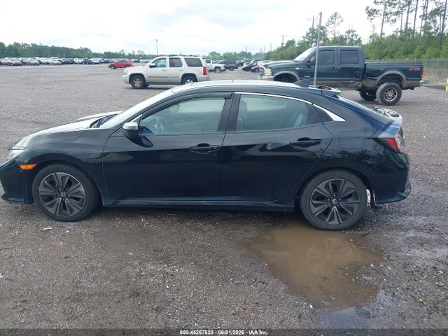 45267523 :رقم المزاد ، SHHFK7H66HU215688 vin ، 2017 Honda Civic Ex مزاد بيع