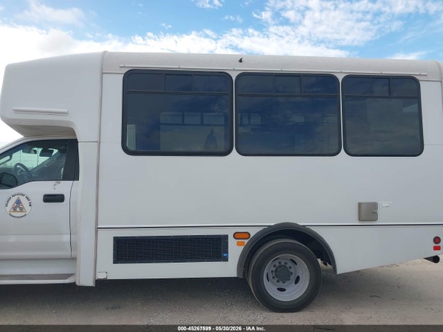 Ford F-450 Chassis Xl 2017 1FDAF4GY2HEE59269 Image 17