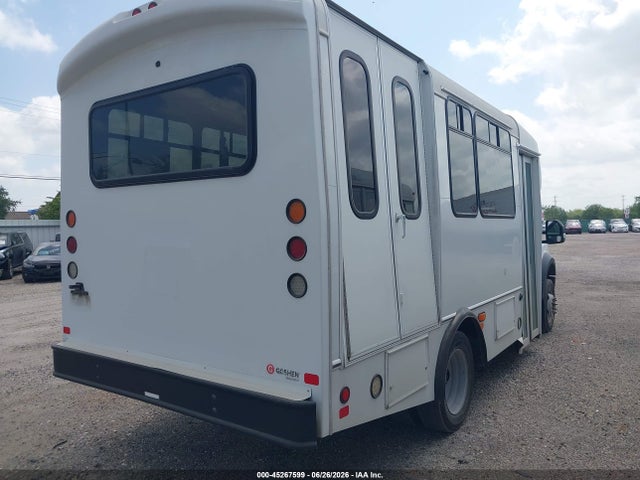 Ford F-450 Chassis Xl 2017 1FDAF4GY2HEE59269 Image 4