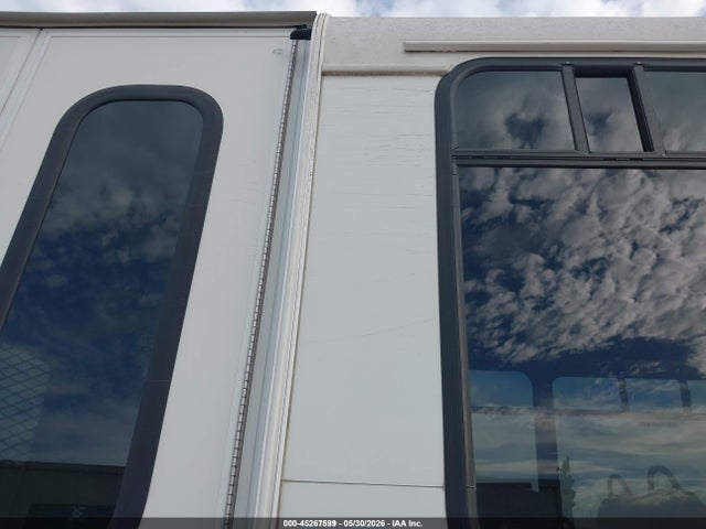 Ford F-450 Chassis Xl 2017 1FDAF4GY2HEE59269 Image 13