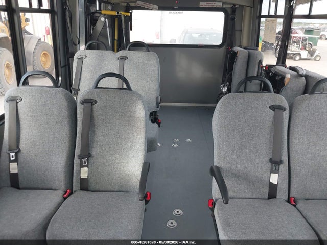 Ford F-450 Chassis Xl 2017 1FDAF4GY2HEE59269 Image 8