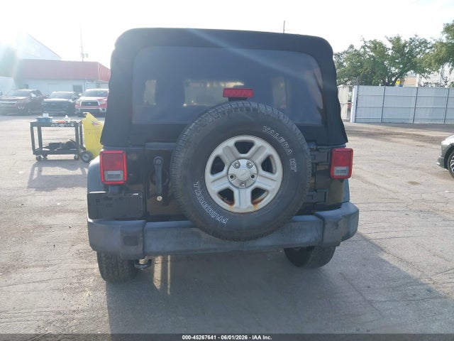 45267641 :رقم المزاد ، 1J4BA3H14BL532206 vin ، 2011 Jeep Wrangler Unlimited Sport مزاد بيع