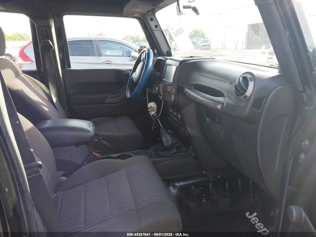45267641 :رقم المزاد ، 1J4BA3H14BL532206 vin ، 2011 Jeep Wrangler Unlimited Sport مزاد بيع