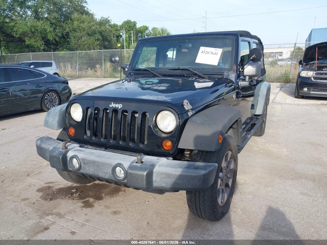 45267641 :رقم المزاد ، 1J4BA3H14BL532206 vin ، 2011 Jeep Wrangler Unlimited Sport مزاد بيع