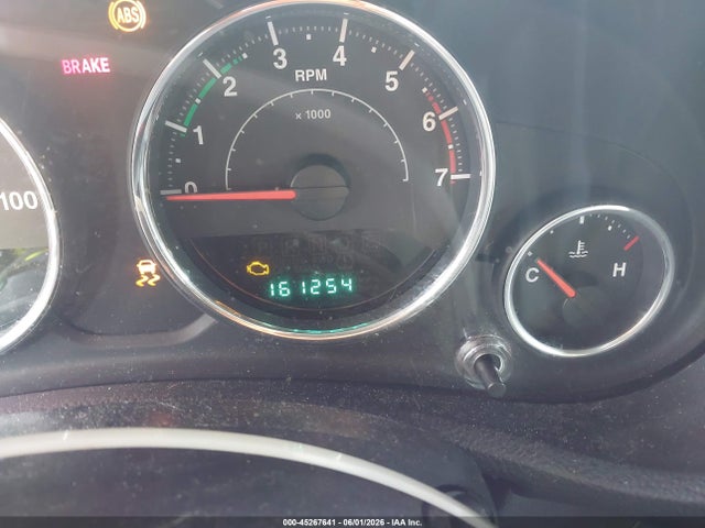 45267641 :رقم المزاد ، 1J4BA3H14BL532206 vin ، 2011 Jeep Wrangler Unlimited Sport مزاد بيع