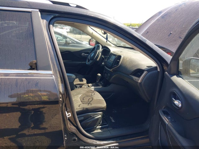 Продажа на аукционе авто 2015 Jeep Cherokee Latitude, vin: 1C4PJMCS5FW686736, номер лота: 45267660