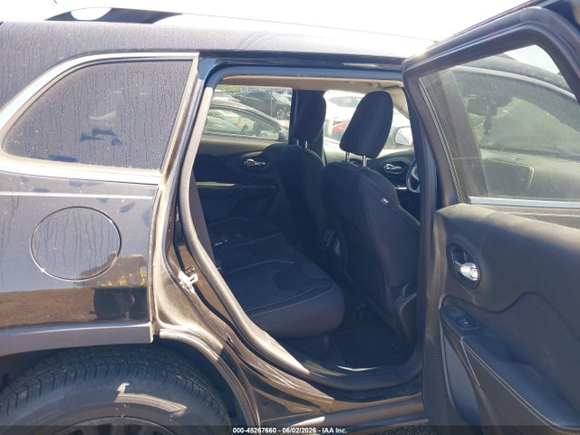 Продажа на аукционе авто 2015 Jeep Cherokee Latitude, vin: 1C4PJMCS5FW686736, номер лота: 45267660