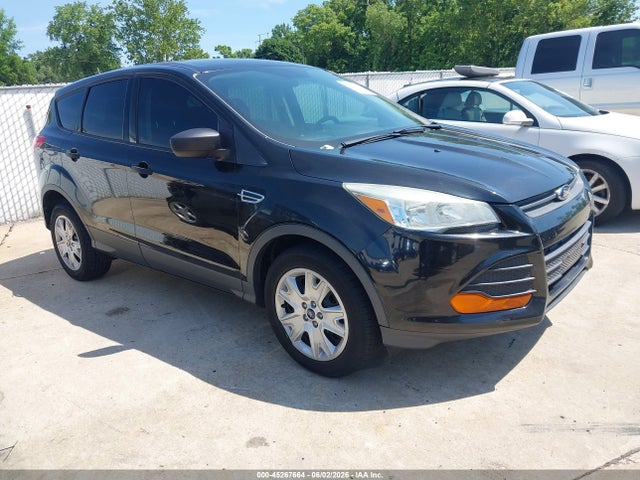 Продаж на аукціоні авто 2015 Ford Escape S, vin: 1FMCU0F76FUA38495, номер лоту: 45267664