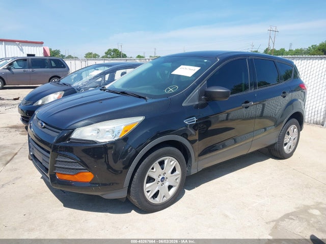 45267664 :رقم المزاد ، 1FMCU0F76FUA38495 vin ، 2015 Ford Escape S مزاد بيع