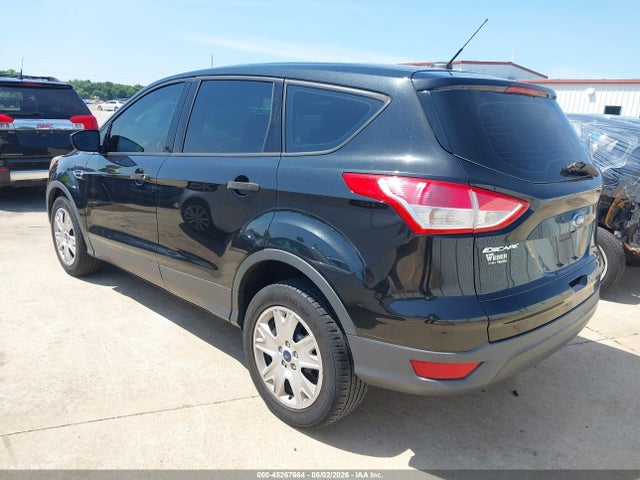 45267664 :رقم المزاد ، 1FMCU0F76FUA38495 vin ، 2015 Ford Escape S مزاد بيع