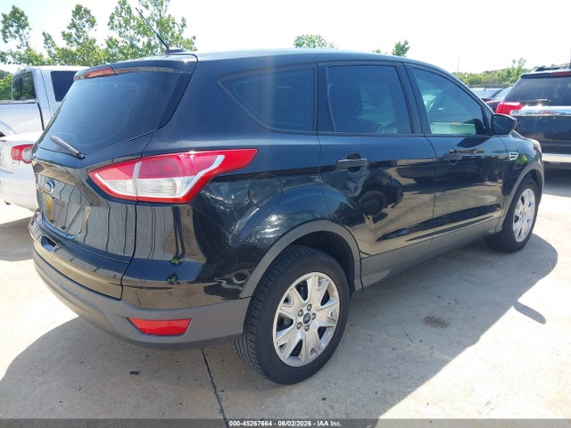 45267664 :رقم المزاد ، 1FMCU0F76FUA38495 vin ، 2015 Ford Escape S مزاد بيع