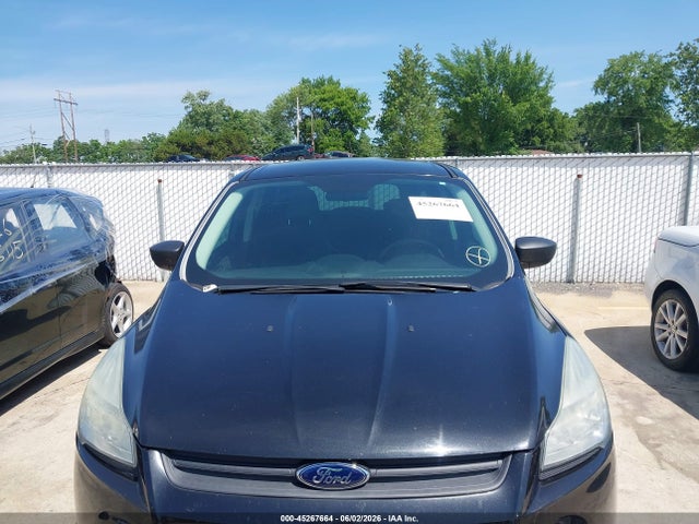 45267664 :رقم المزاد ، 1FMCU0F76FUA38495 vin ، 2015 Ford Escape S مزاد بيع