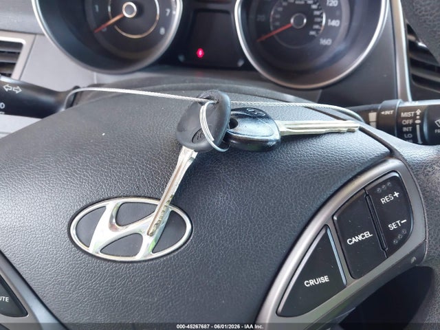 5NPDH4AE0EH502173 Hyundai ELANTRA SE