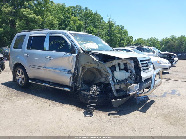 45267718 :رقم المزاد ، 5FNYF4H93FB051207 vin ، 2015 Honda Pilot Touring مزاد بيع