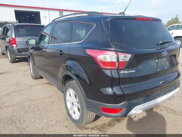 45267719 :رقم المزاد ، 1FMCU9GD5JUD08852 vin ، 2018 Ford Escape Se مزاد بيع