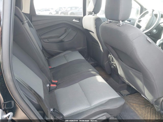 45267719 :رقم المزاد ، 1FMCU9GD5JUD08852 vin ، 2018 Ford Escape Se مزاد بيع