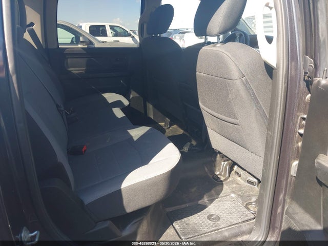3C6RR7KG7MG684912 RAM 1500 Classic Tradesman 4x4 5&#039;7 Box