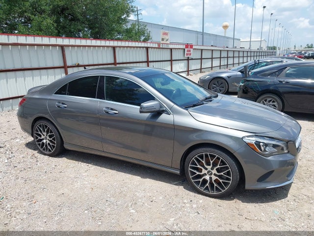 45267730 :رقم المزاد ، WDDSJ4EB1JN557114 vin ، 2018 Mercedes-benz Cla 250 مزاد بيع