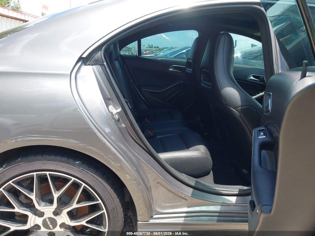 45267730 :رقم المزاد ، WDDSJ4EB1JN557114 vin ، 2018 Mercedes-benz Cla 250 مزاد بيع