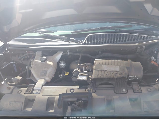 Chevrolet Express 2500 Work Van 2018 1GCWGAFG1J1241660 Image 10