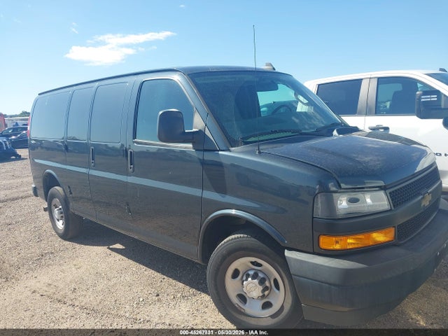 Chevrolet Express 2500 Work Van 2018 1GCWGAFG1J1241660 Image 13