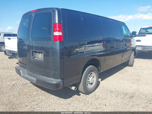 Chevrolet Express 2500 Work Van 2018 1GCWGAFG1J1241660 Image 4