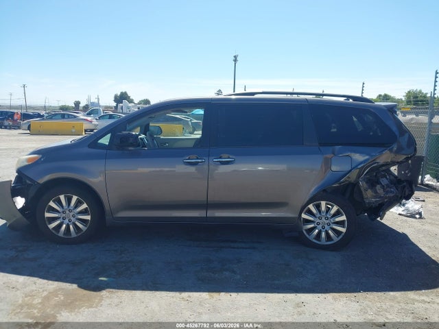 5TDDK3DC1ES093228 Toyota Sienna Xle 7 Passenger