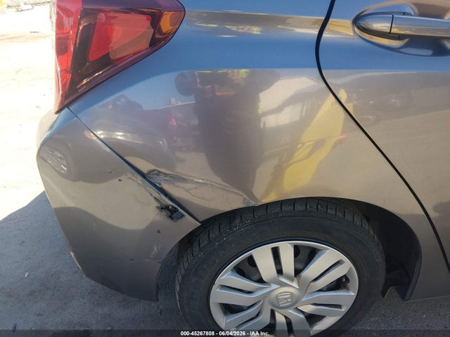 2015 Honda Fit Lx მანქანა იყიდება აუქციონზე, vin: 3HGGK5H51FM774237, აუქციონის ნომერი: 45267808
