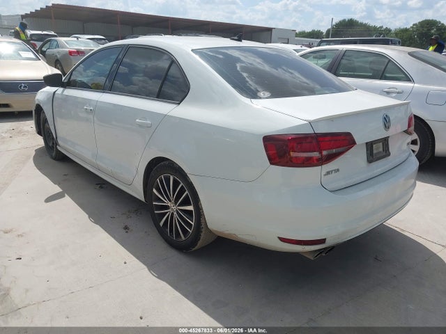 45267833 :رقم المزاد ، 3VWD17AJ9GM370544 vin ، 2016 Volkswagen Jetta 1.8t Sport مزاد بيع