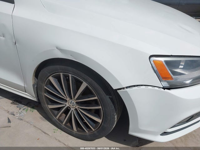 45267833 :رقم المزاد ، 3VWD17AJ9GM370544 vin ، 2016 Volkswagen Jetta 1.8t Sport مزاد بيع